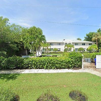 600 7 Th Ave S, Naples, FL 34102