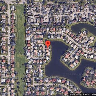 600 Lakeshore Ter, Davie, FL 33325