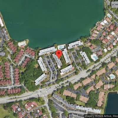 601 Ives Dairy Rd #401, Miami, FL 33179