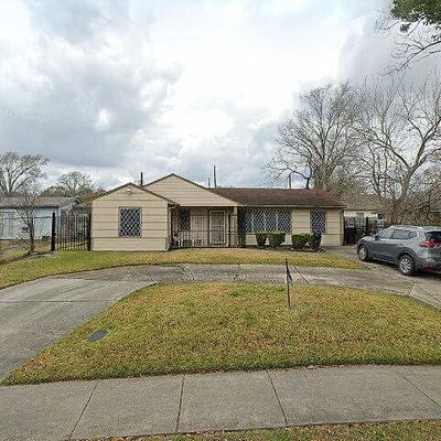 6018 Beekman Rd, Houston, TX 77021