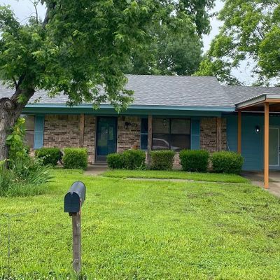 603 W 11 Th St, Clarksville, TX 75426