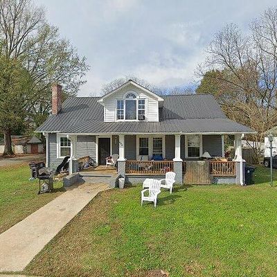 606 Market St, Lexington, NC 27292