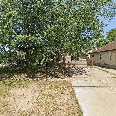 609 E Pine St, Midland, MI 48640