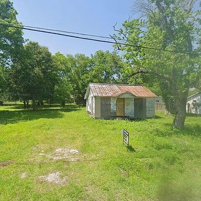 610 Kerr St, Dayton, TX 77535