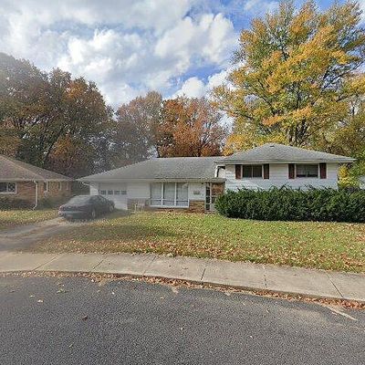 611 N Pleasant St, West Peoria, IL 61604