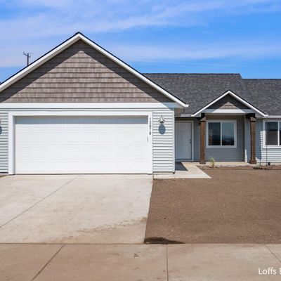 6113 W Bowmore Ln, Rathdrum, ID 83858