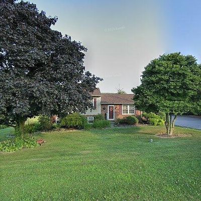 6148 Thoman Dr, Spring Grove, PA 17362