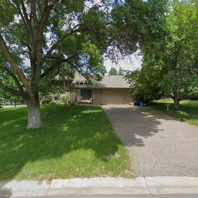 615 Windemere Curv, Minneapolis, MN 55441