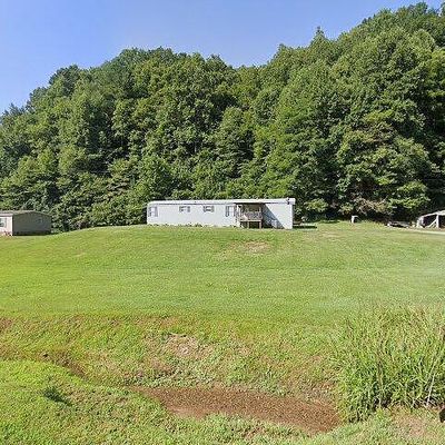 6195 Waterfalls Rd, Lenoir, NC 28645