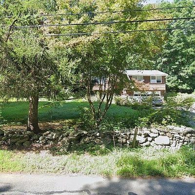 62 Oneil Rd, Oxford, CT 06478