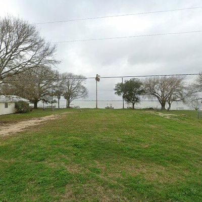 62 Trout St, Palacios, TX 77465