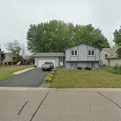 620 Essen Ln, Chaska, MN 55318