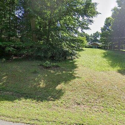 536 Campbell Dr, Saltville, VA 24370