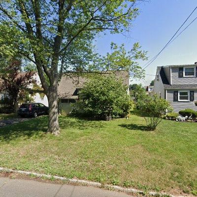 537 Lorraine Ave, Middlesex, NJ 08846