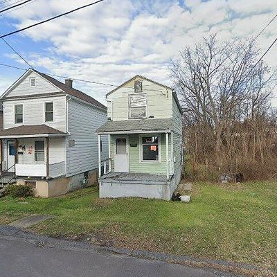 54 Laurel St, Plains, PA 18705