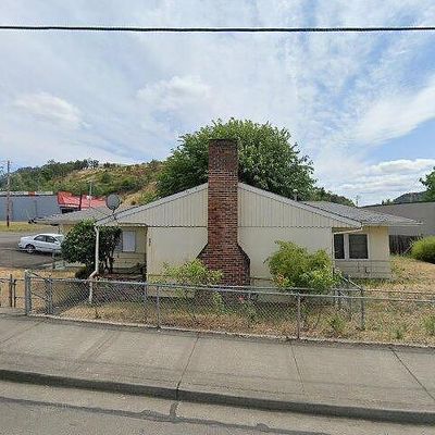 545 Ne Chestnut Ave, Roseburg, OR 97470