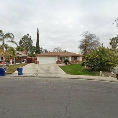 5512 Appletree Ln, Bakersfield, CA 93309