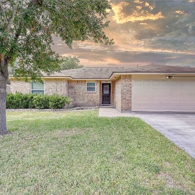 553 Vista Dr, Odem, TX 78370