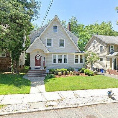 56 S Pierson Rd, Maplewood, NJ 07040