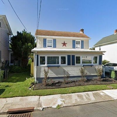 56 W Johnston St, Washington, NJ 07882