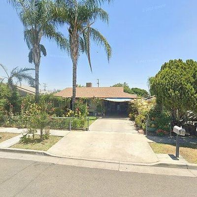 560 S T St, Tulare, CA 93274