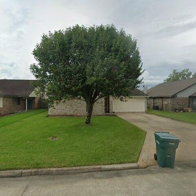 5695 Phyllis Ln, Beaumont, TX 77713