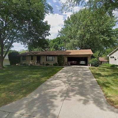 5721 138 Th Street Ct, Saint Paul, MN 55124