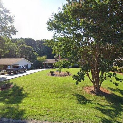 6712 Kathy Lynn Pl, Browns Summit, NC 27214