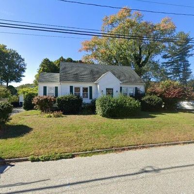 68 Miner Ave, Waterford, CT 06385