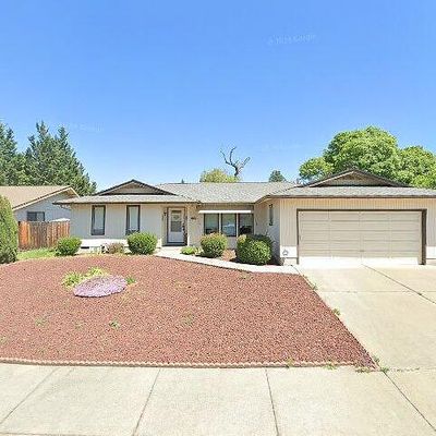 681 Golf View Dr, Medford, OR 97504