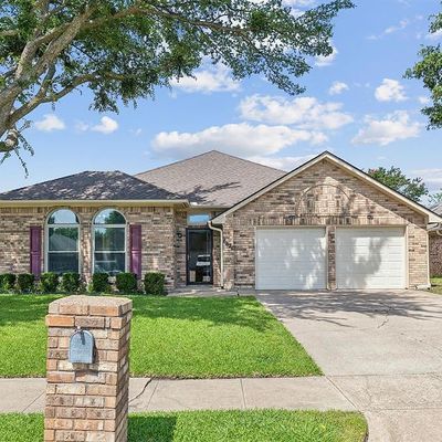 6821 Megan Ln, North Richland Hills, TX 76182