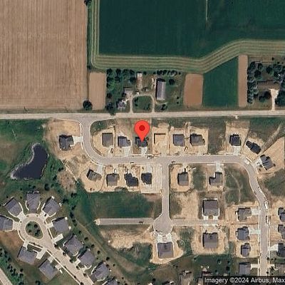 686 Lambert Dr, Slinger, WI 53086