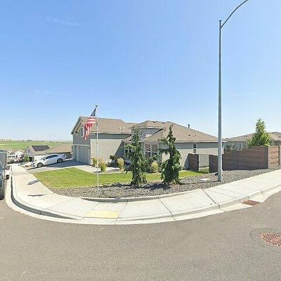 689 Titan Ave, West Richland, WA 99353