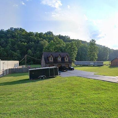 6917 Ky Route 172, Flatgap, KY 41219