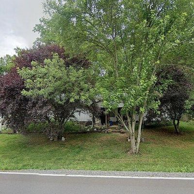 698 Clearview Rd, Cottontown, TN 37048