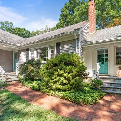 7 Acorn Rd, Madison, CT 06443