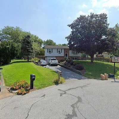 7 Ivywood Ct, Lancaster, PA 17603