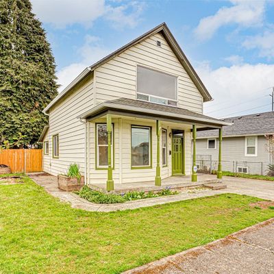 704 Columbia St, Kelso, WA 98626