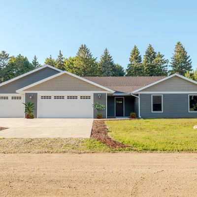 704 E Broadway St, Starbuck, MN 56381