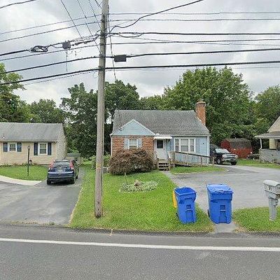 7061 Chambers Hill Rd, Harrisburg, PA 17111