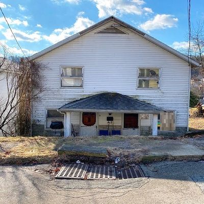 71 W Enterprise St, Glen Lyon, PA 18617