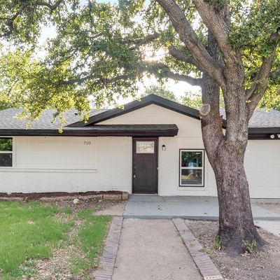 710 Pangburn St, Grand Prairie, TX 75051