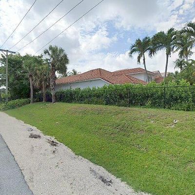 714 Sandy Point Ln, West Palm Beach, FL 33410