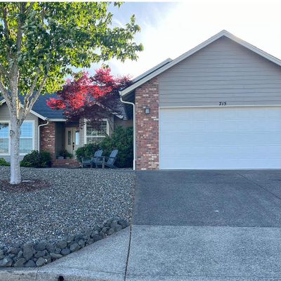 715 Divot Loop, Sutherlin, OR 97479