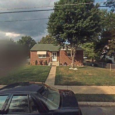 719 Emerson St, Philadelphia, PA 19111