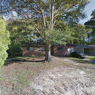 7213 Dostie Dr E, Jacksonville, FL 32209