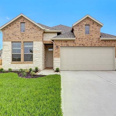 726 Whispering Winds Dr, Beasley, TX 77417