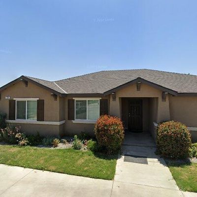 729 W Perez Ave, Visalia, CA 93291