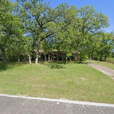 73 Fairway Dr, Normangee, TX 77871