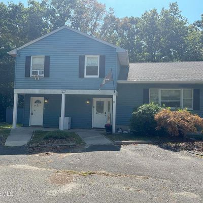 73 Manchester Ave, Forked River, NJ 08731